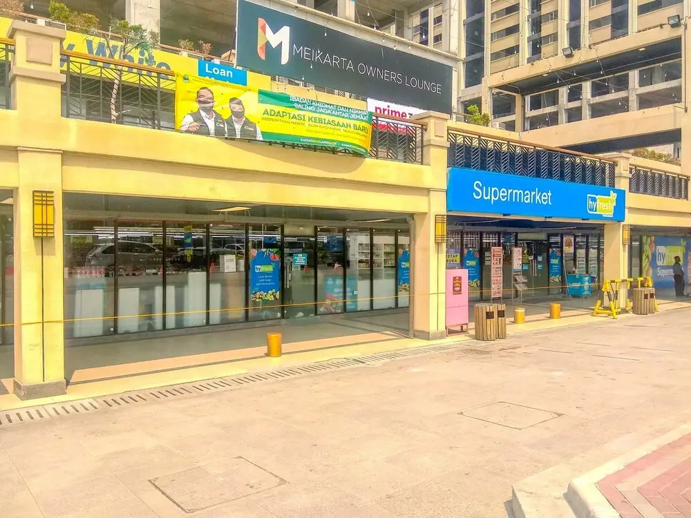 Spacious 2BR with Kitchen Room at Meikarta Apartment