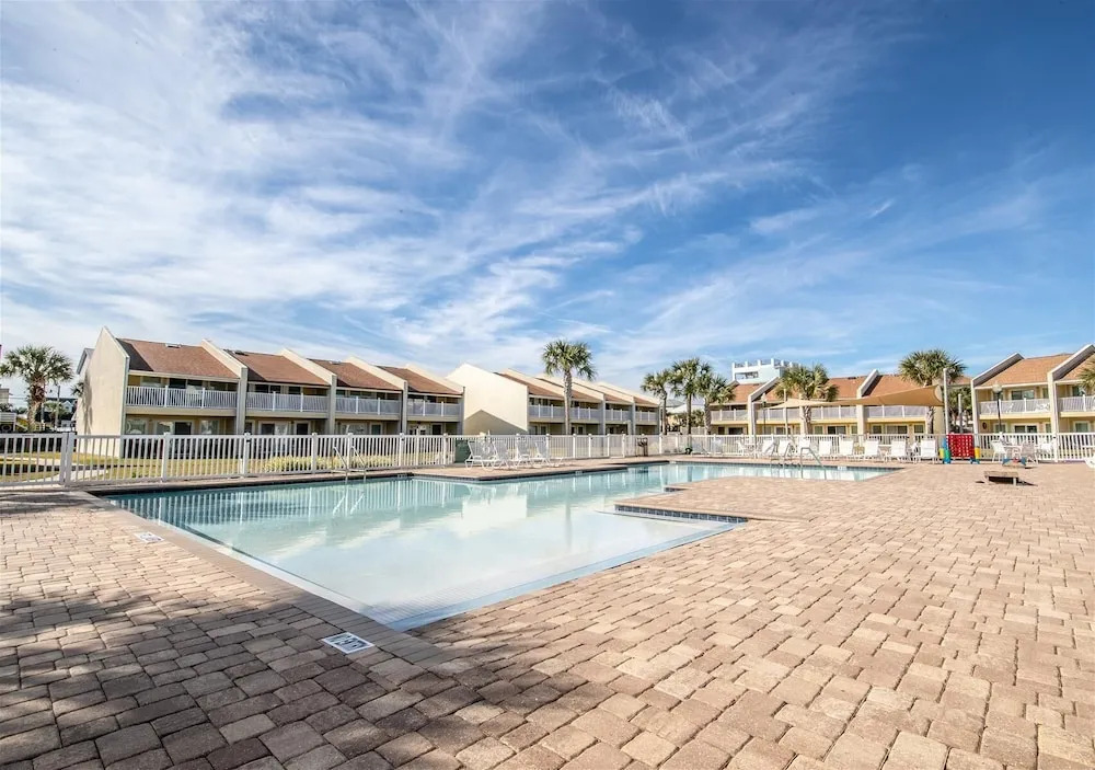 9 G, Two Bedroom Condo