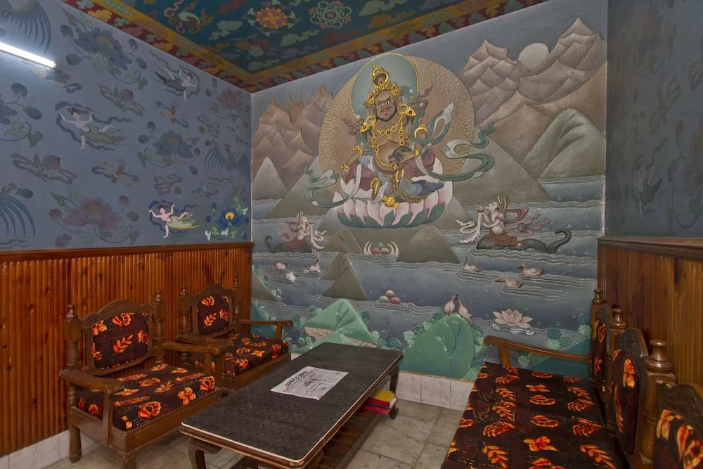 OYO 8643 Hotel Shambhala