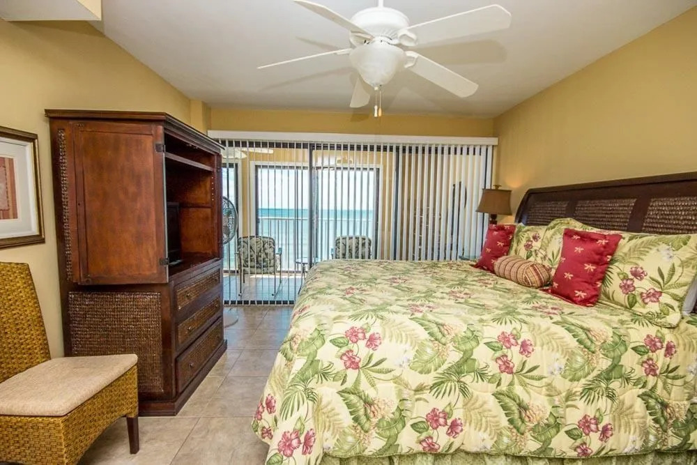 The Edgewater 44