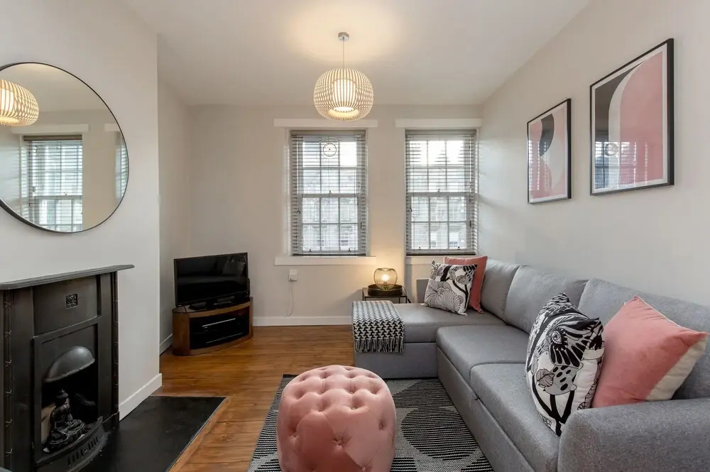 Unique & Stylish Grassmarket Apt - Close to Castle
