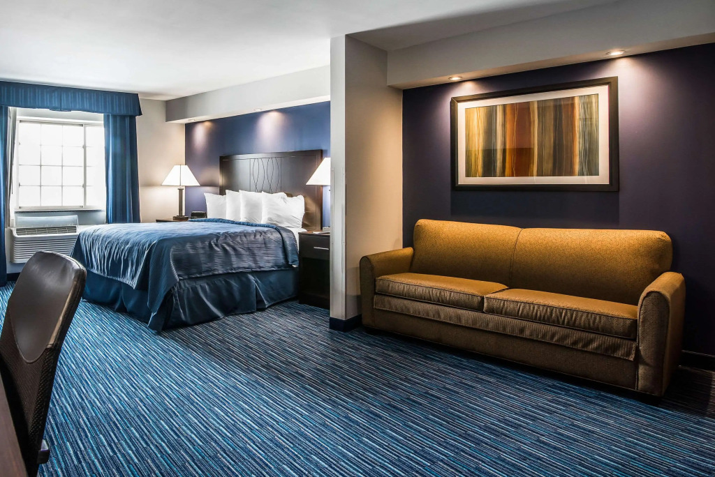 Clarion Pointe Syracuse Downtown