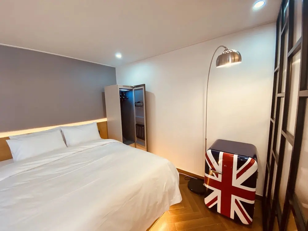 The Leeds Hotel
