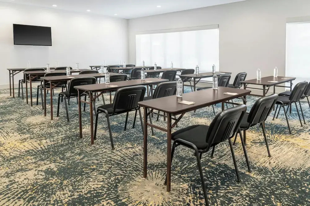 Towneplace Suites By Marriott Detroit Taylor