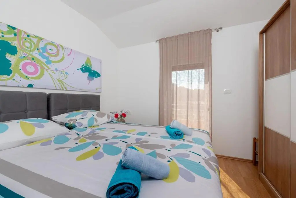 Holiday House Dora