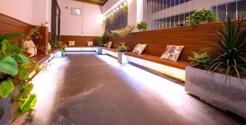 Elysees Hotel