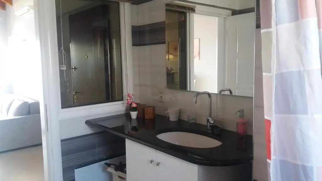 Anna Apartments