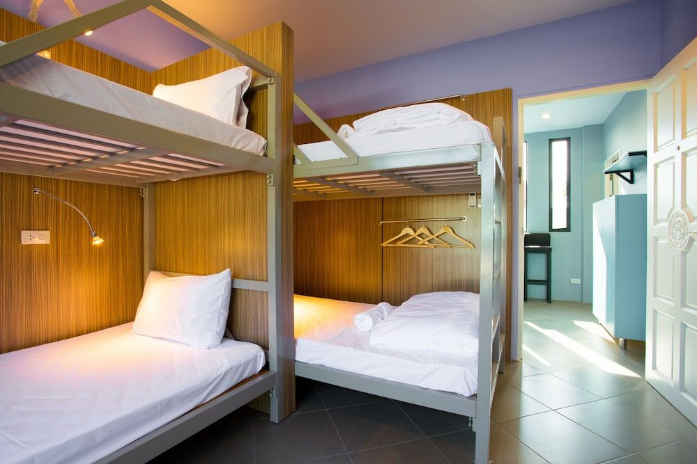iNest Poshtel