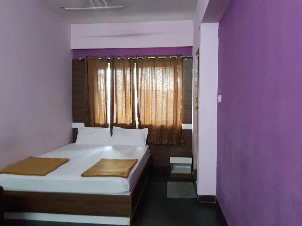 Sapphire Inn