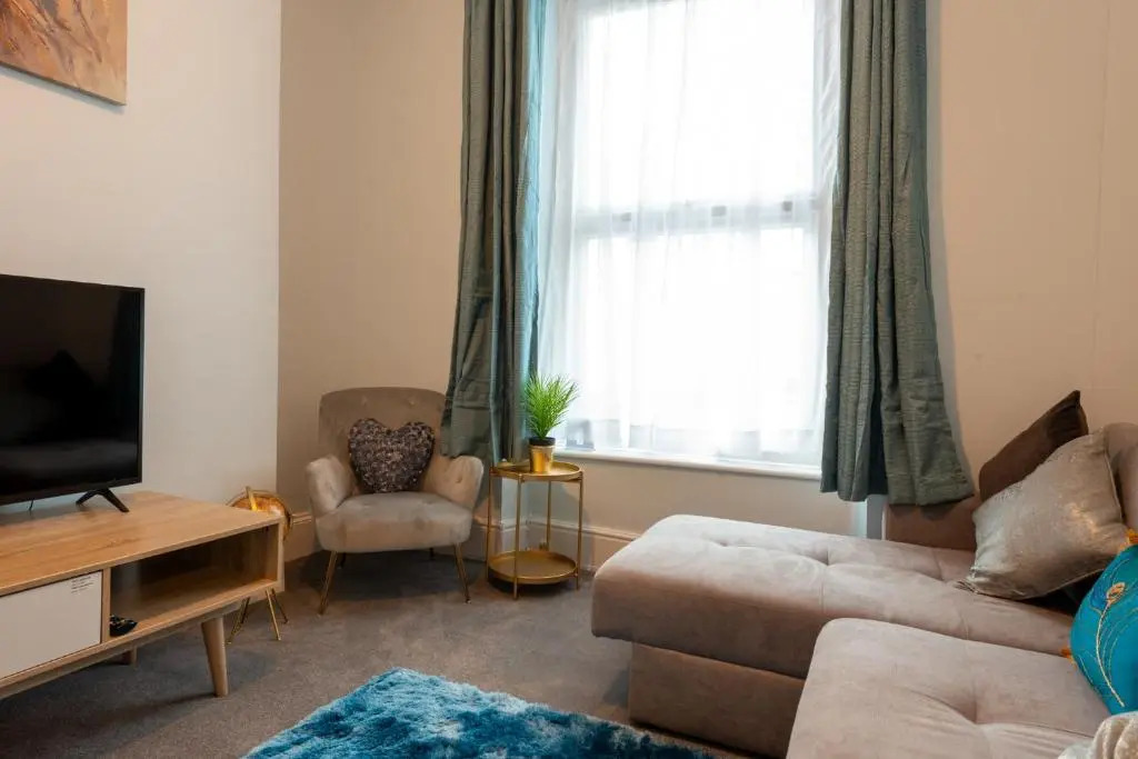 St James Place 4 bed Apt with ALTIDO