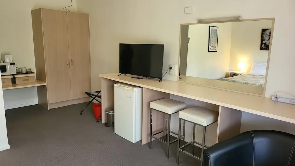 KooWeeRup Motel