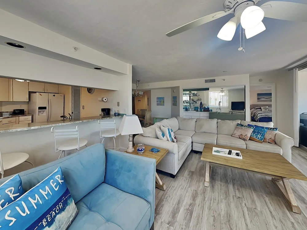 Ocean Harbor by Distinctive Beach Rentals