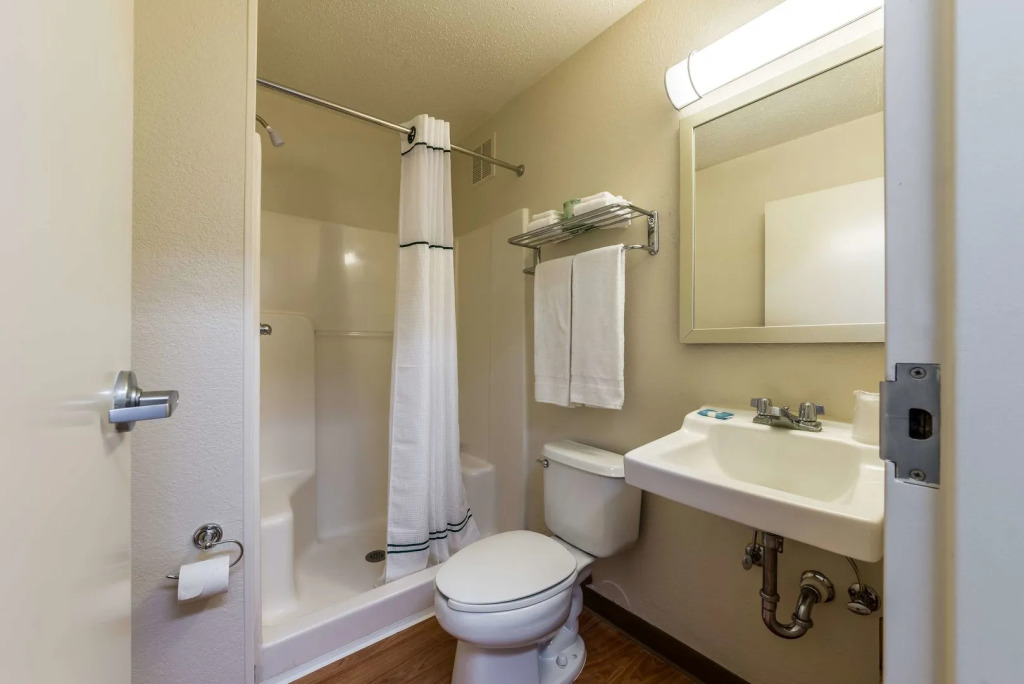 Suburban Studios Winston Salem-University Parkway