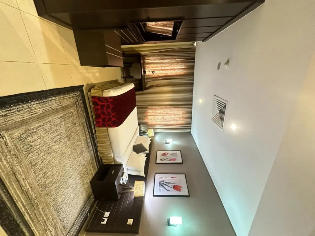 Golden Tulip Oniru Suites