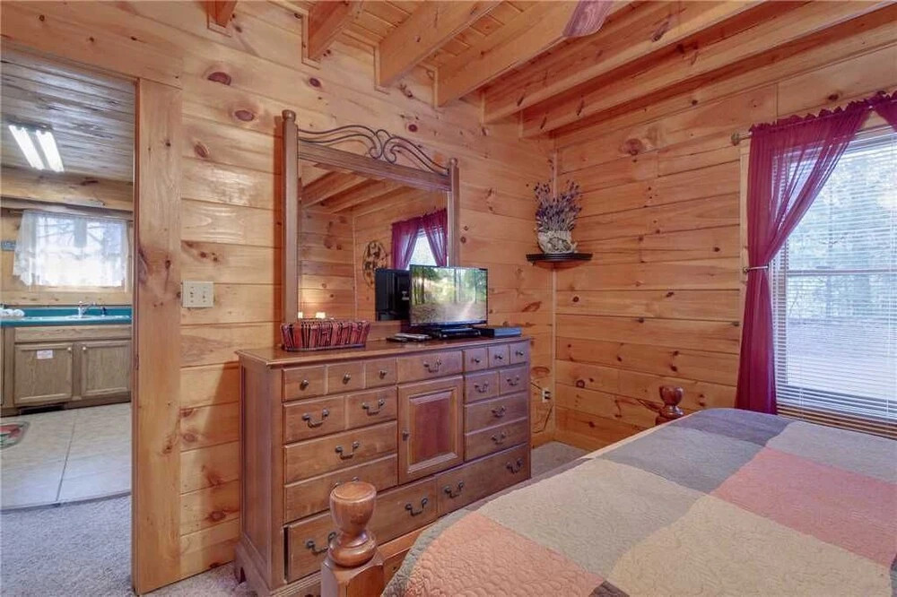 Wildwood Cove, 2 Bedrooms, Fireplace, WiFi, Jetted Tub, Hot Tub, Sleeps 6