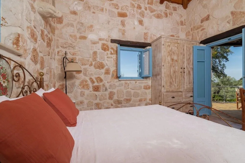 Strofilia Stone Residences