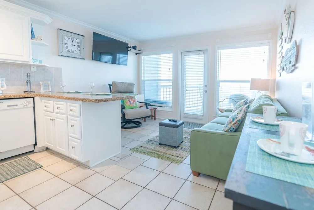 Beach Daze 1 Bedroom Condo