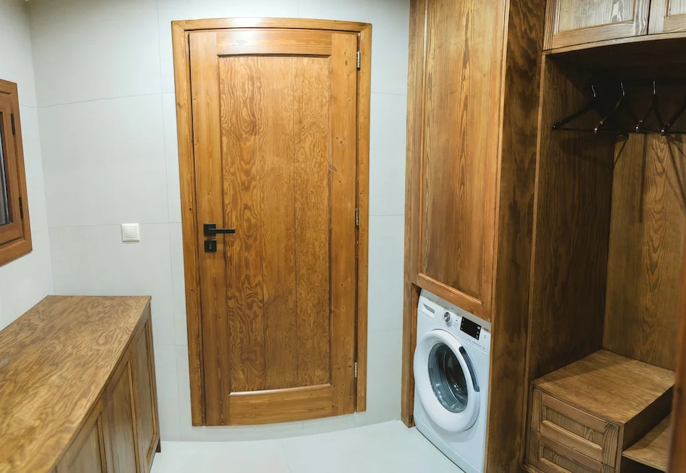 Aesthisis Sensational Accommodation Archangelos