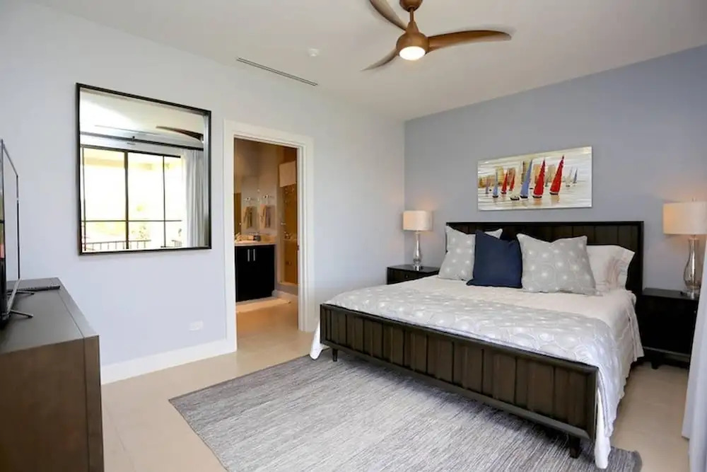 Modern - High-end Luxury Condo at Pacifico L811