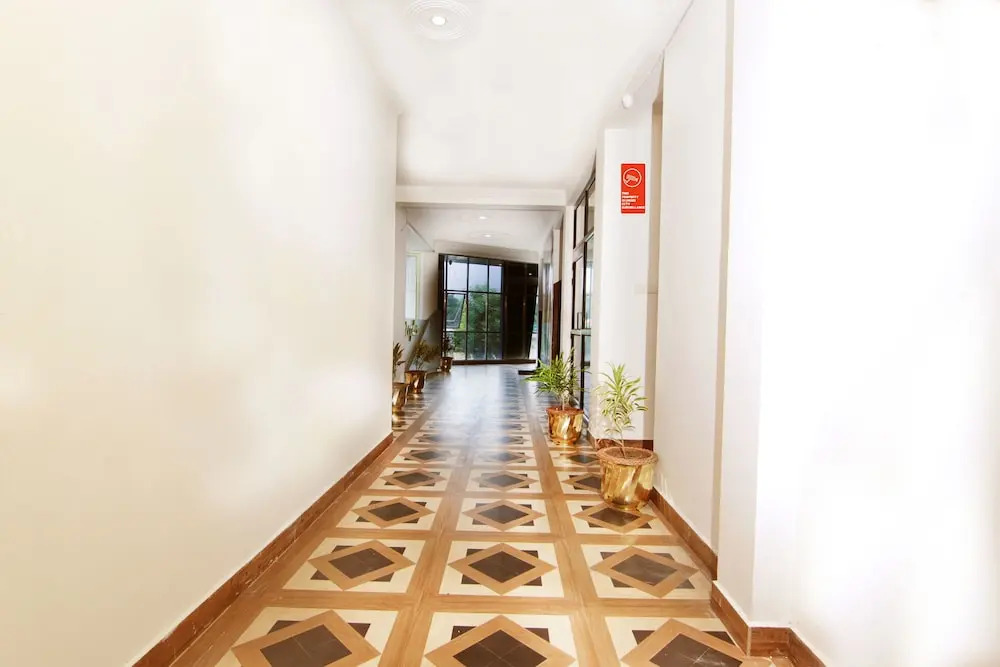 FabHotel Sara Residency