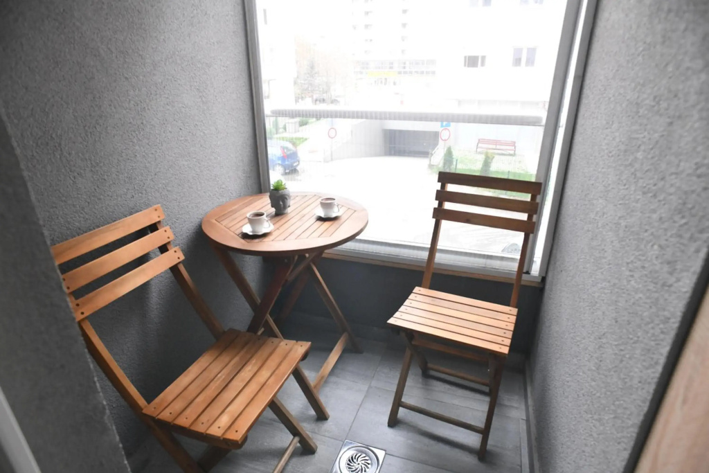 Modern & Cozy near City Center with Balcony, free Parking and coffee
