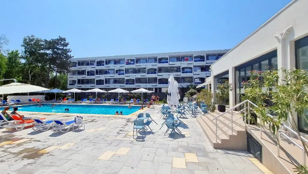 Hotel Holiday Blue