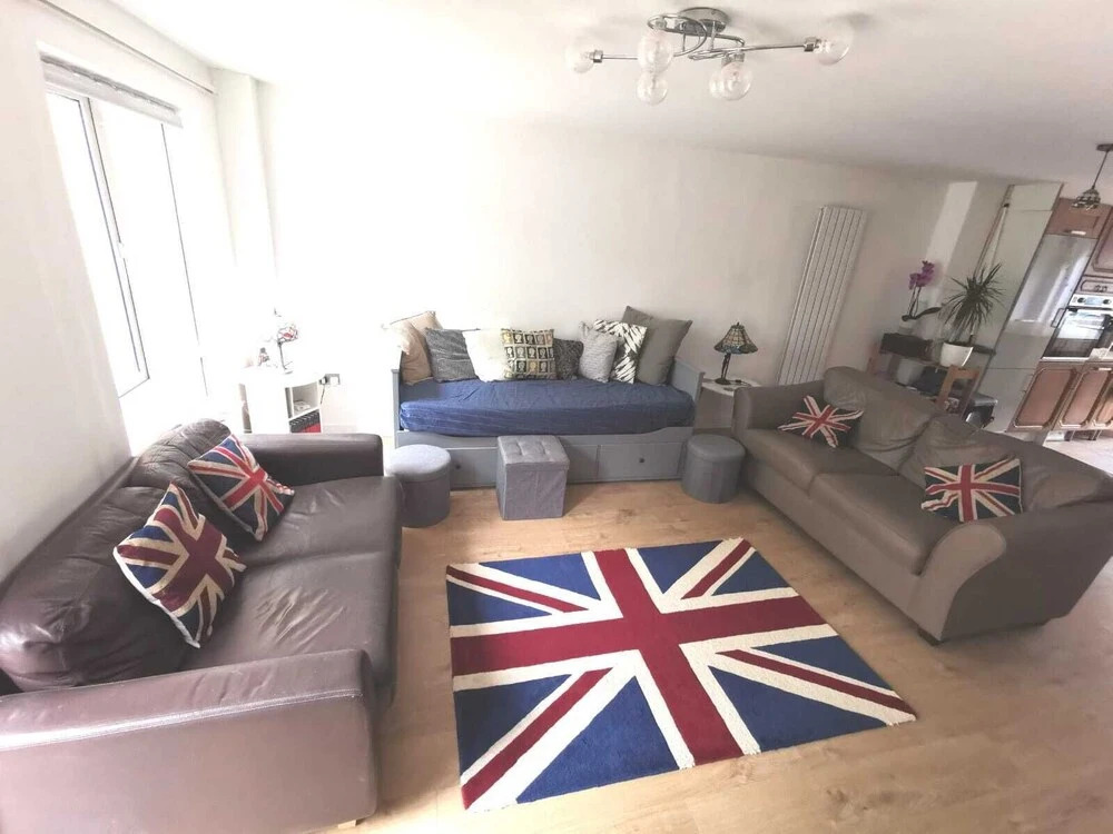 Stunning Bespoke 3-bed House in Central London