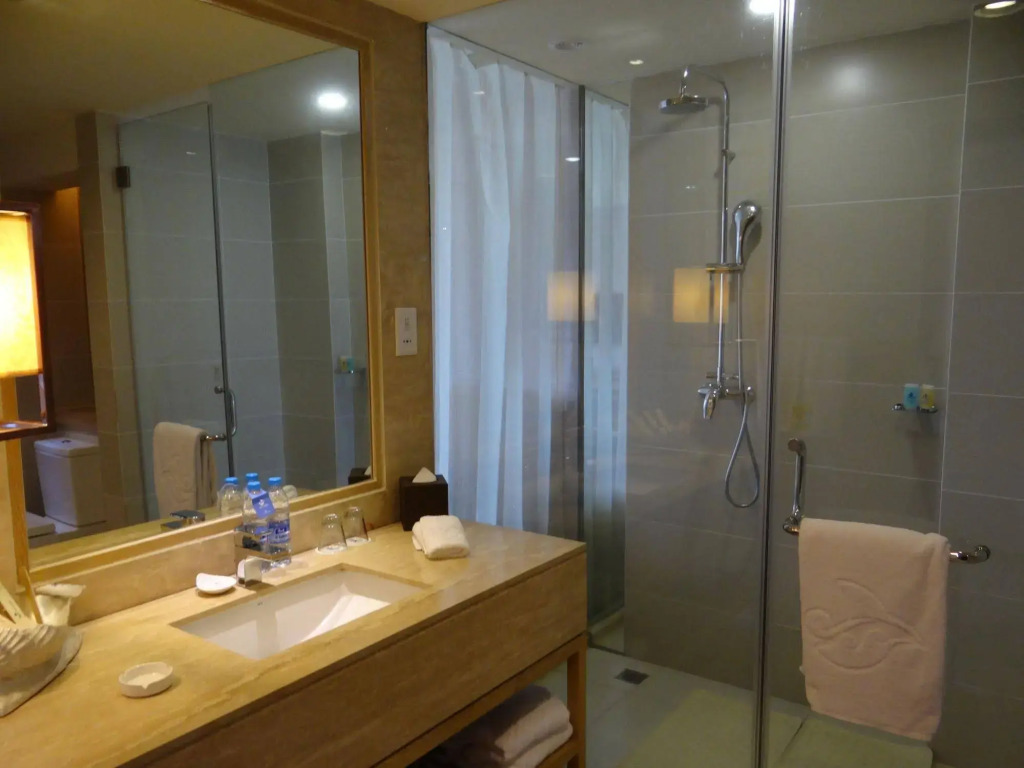 Titan Paradise Xiamen Hotel