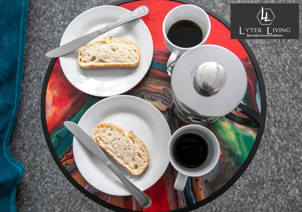 Studio Apartments by Lyter Living Desks & Wifi - Monthly Stays Available