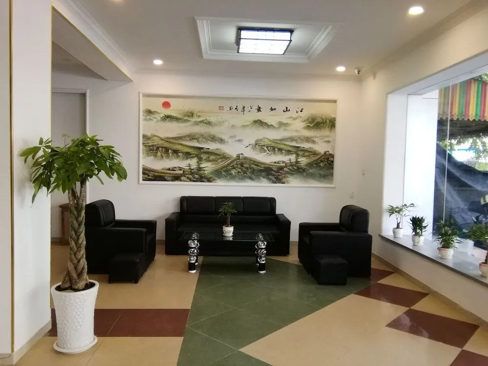 Golden Bay Hotel