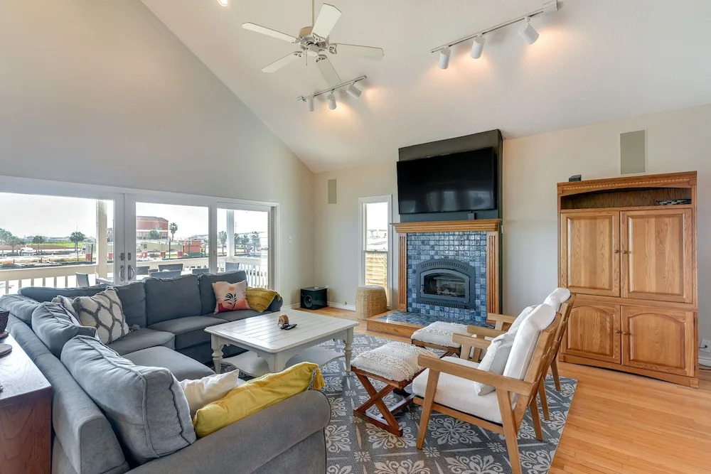 Waterfront Freeport Home: Deck & Private Boat Dock