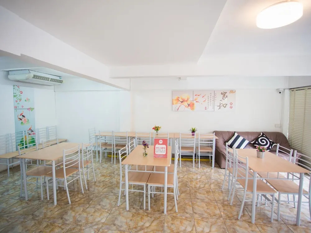 NIDA Rooms BTS Phra Kanong 1112 Majestic