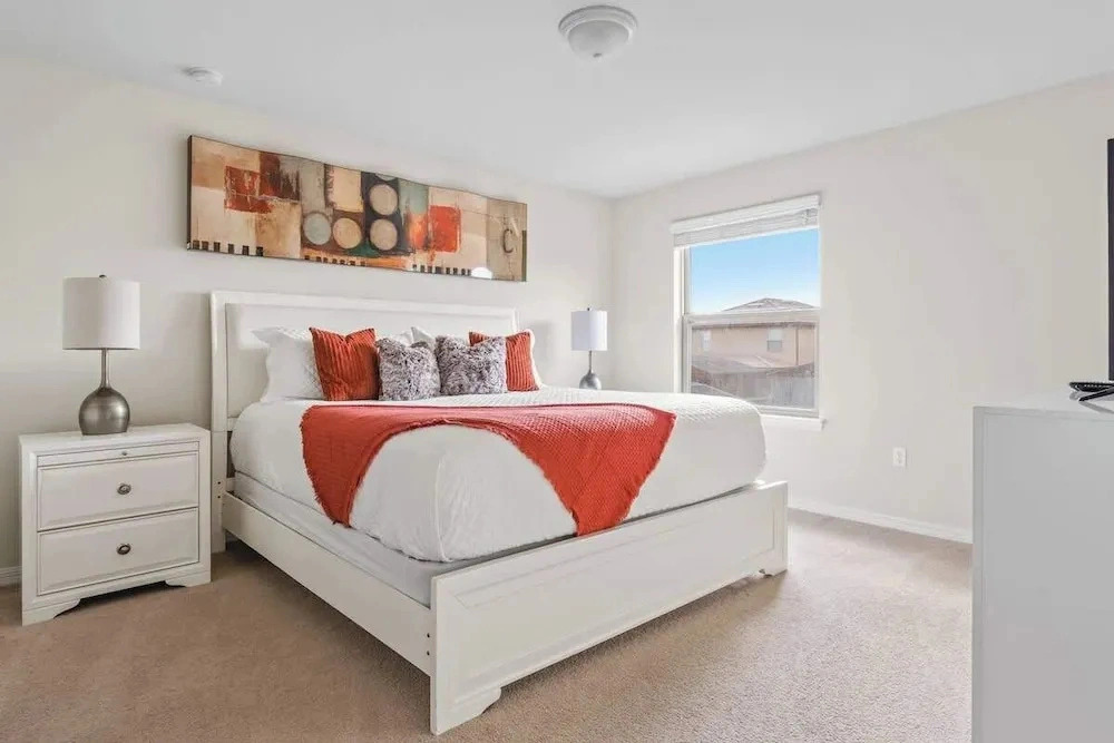 Pet Friendly Amazing 5 BR Sleeps 10
