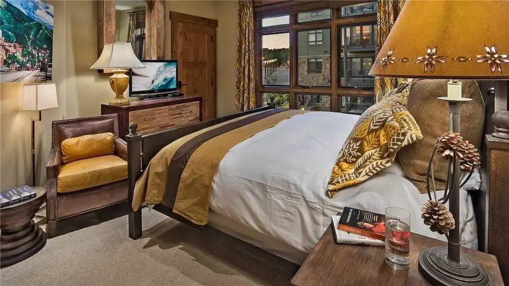 Sunshine Mountain 402 4 BedroomCondo By Moving Mountains
