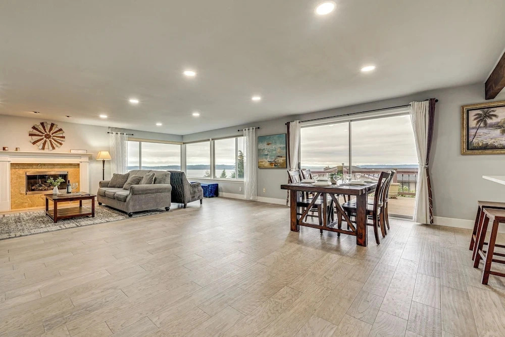 Puget Sound Views! Serene Federal Way Retreat