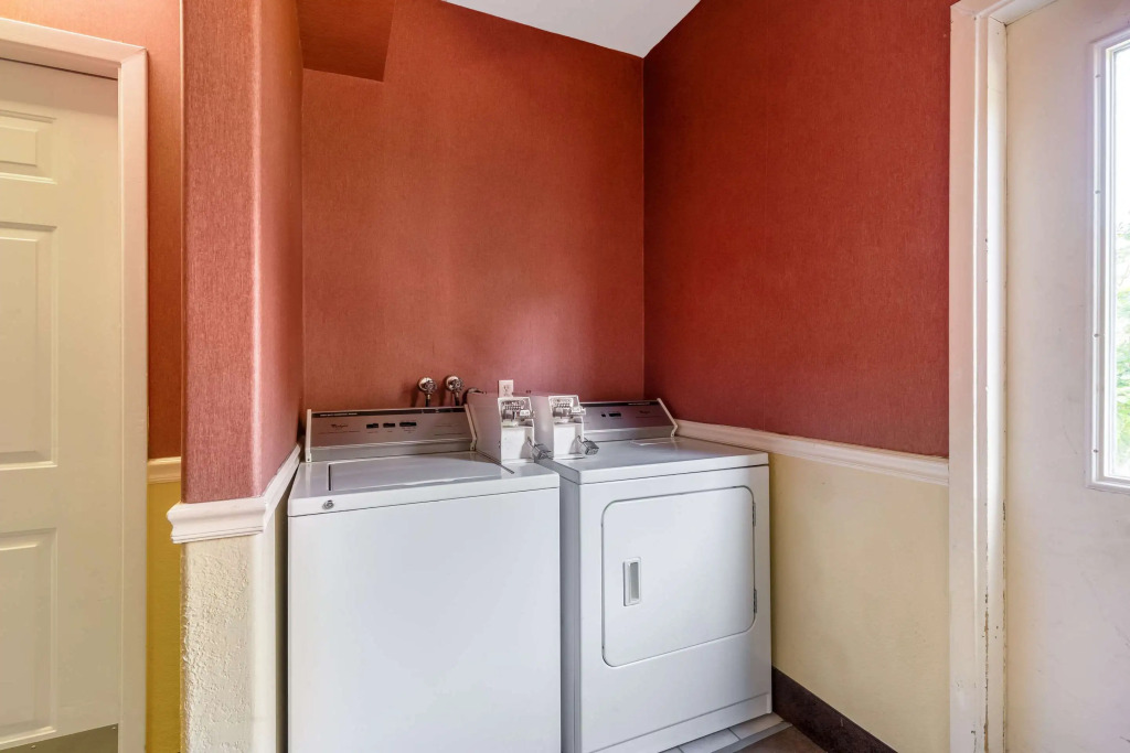 Studio 6 Suites Houston, TX - Spring