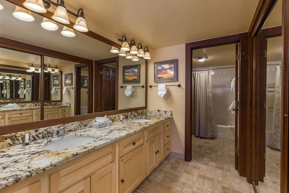 Decatur #1787 - 4 Br Condo