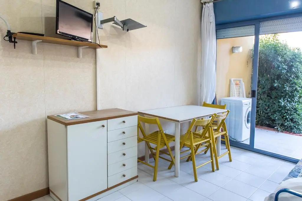 M52 - Marcelli, bilocale con giardino a 100 mt dal mare