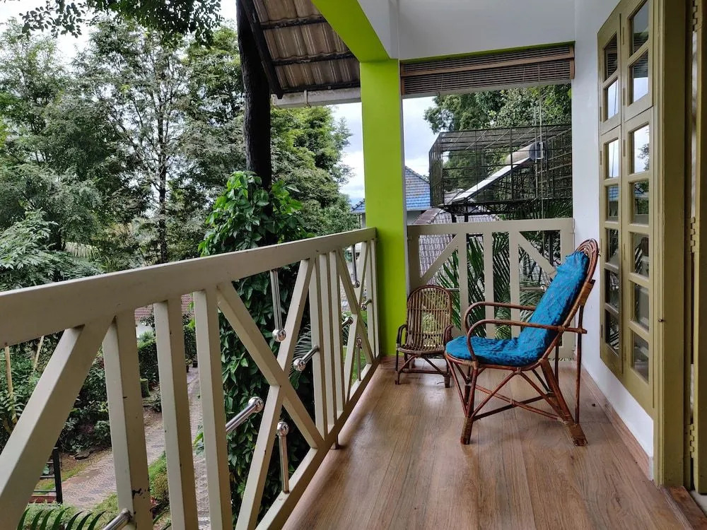 Woodrose Resort