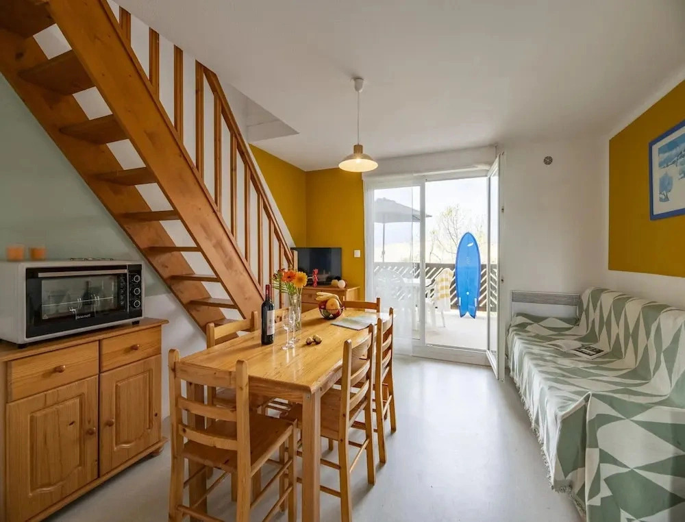 3 BED Apartment With Garden