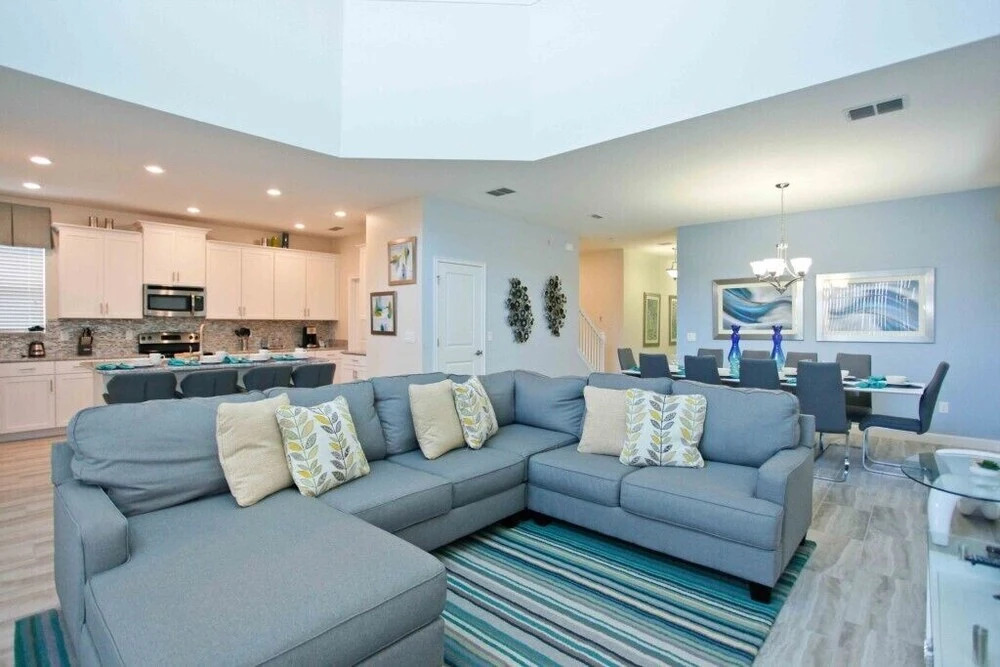 4839 Kings Castle Circle 5 Bedroom Home