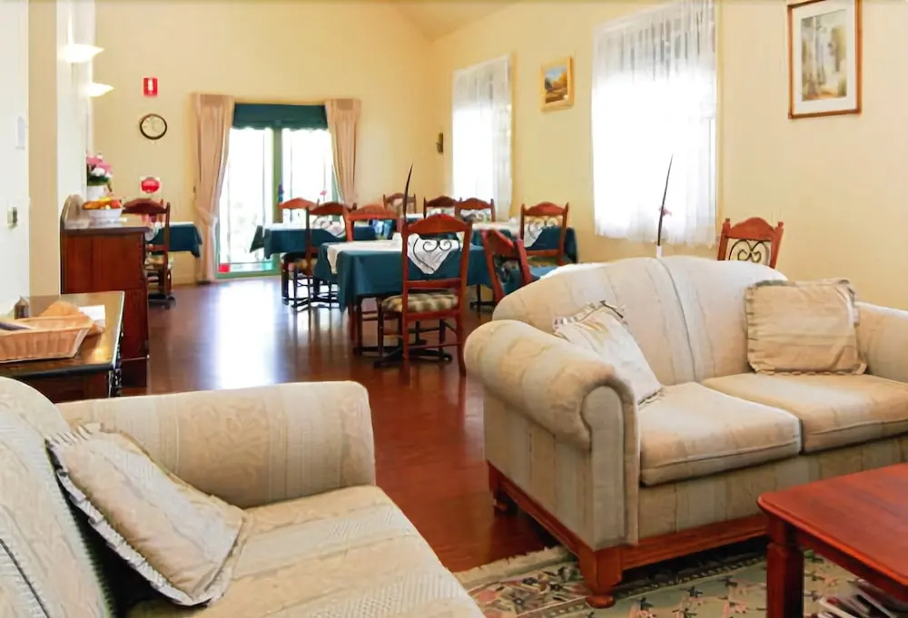 Melba Lodge