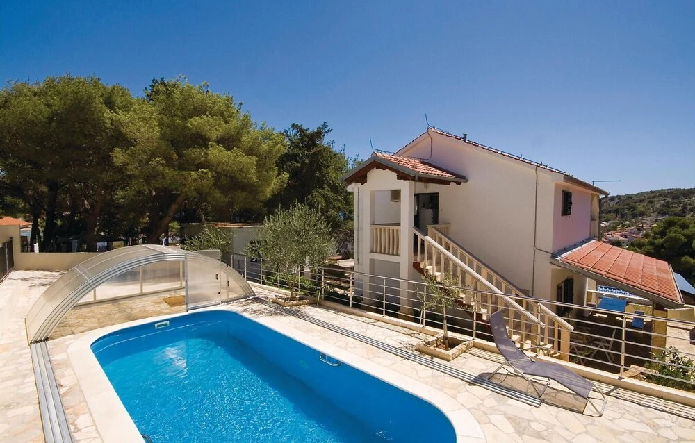 Beautiful Home In Tisno
