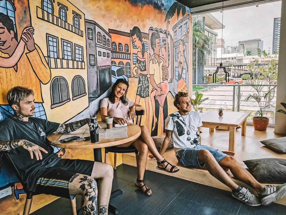 Murals Sleepbox Capsule Hostel - Adults Only