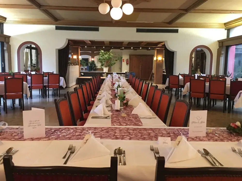 Hotel Pension Löwen nahe Feldkirch - günstige Zimmer für Urlauber, Firmen und Monteure