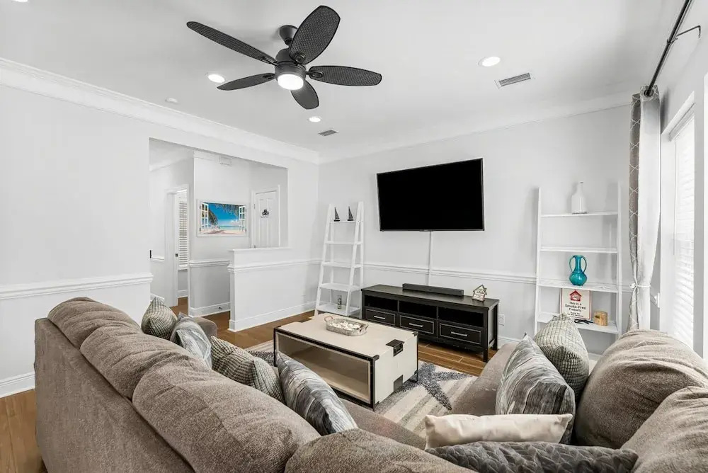 Pet Friendly Beach House - Sunset Escape