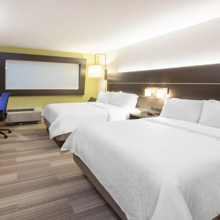 Holiday Inn Express Hotel & Suites Raton by IHG