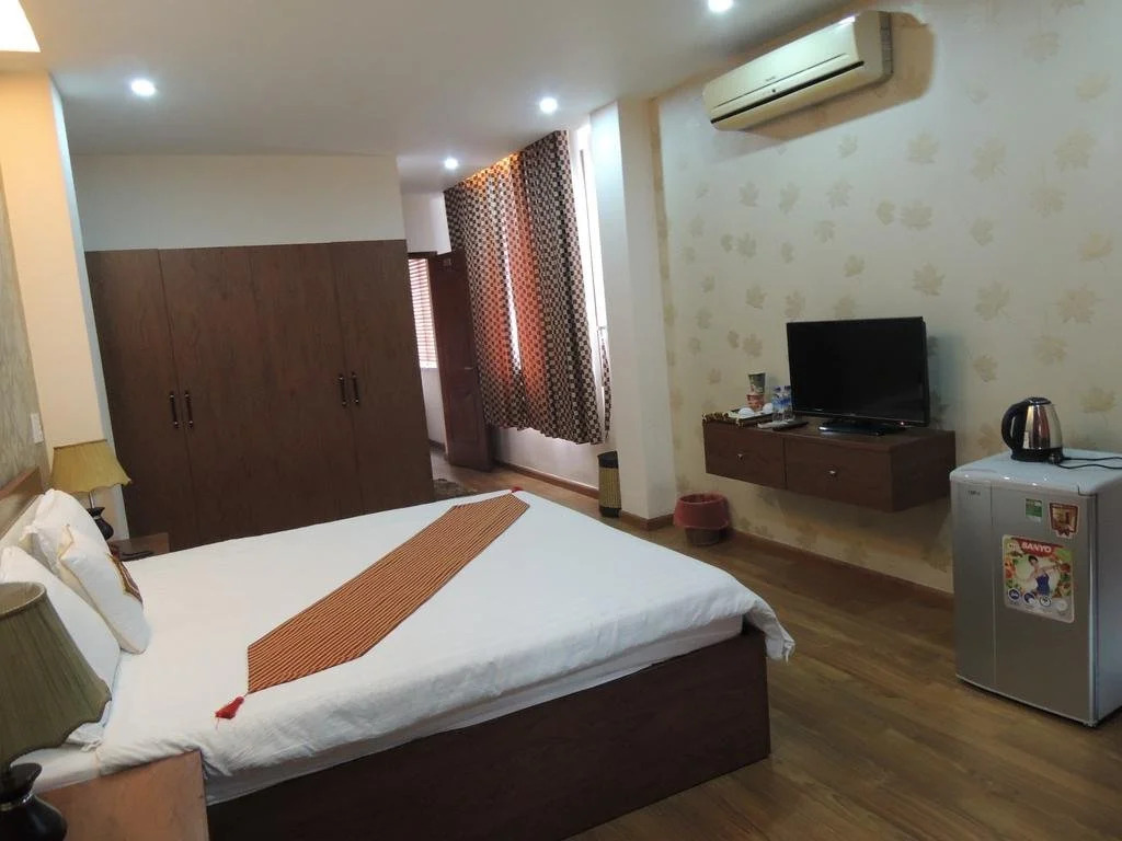 Louis Hotel - Bui Vien Walking Street