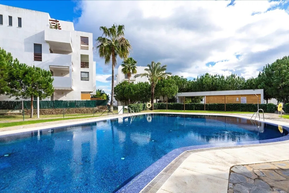 Alamar Poolfront garden apartment Ref 46