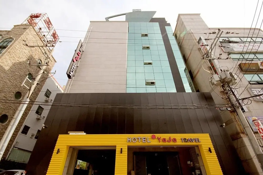 Hotel H2